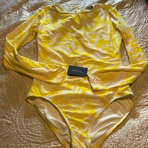 NWT Kate Spade Yellow and White One-Piece Rashguard Suit/Bodysuit, size M